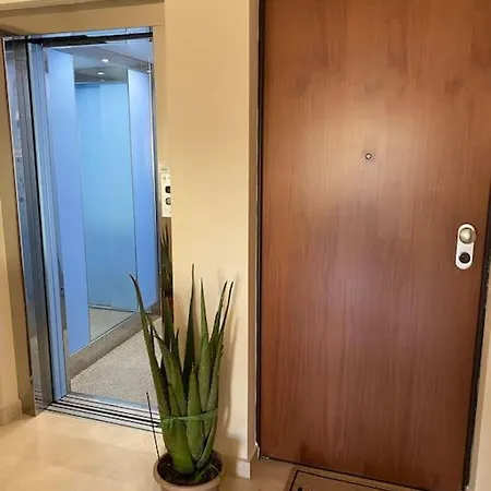 Whitehorse Condo: Center, Ocean And Mountain View Silvi Marina