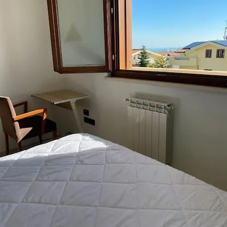 Διαμέρισμα Whitehorse Condo: Center, Ocean And Mountain View