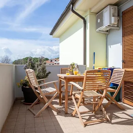 Whitehorse Condo: Center, Ocean And Mountain View *