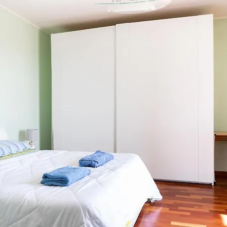 Whitehorse Condo: Center, Ocean And Mountain View Apartment Silvi Marina