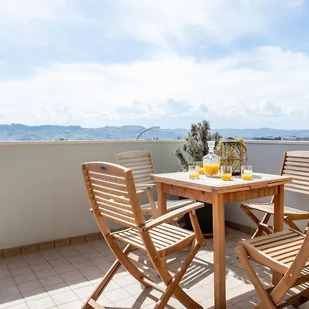 Whitehorse Condo: Center, Ocean And Mountain View *