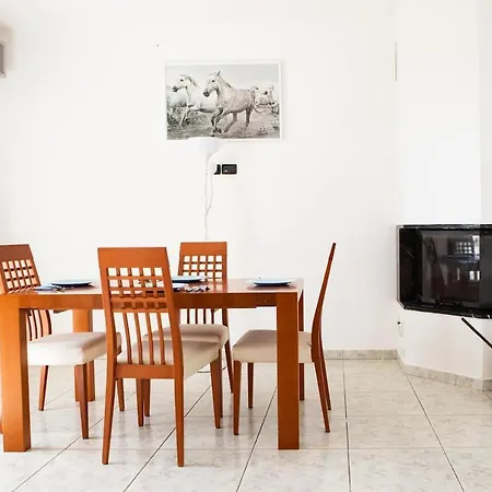 Whitehorse Condo: Center, Ocean And Mountain View